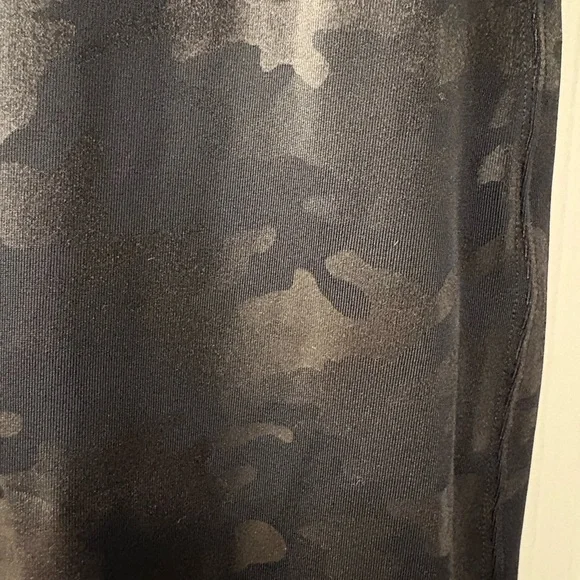 SPANX Dark Camouflage Leggings - Picture 2 of 3